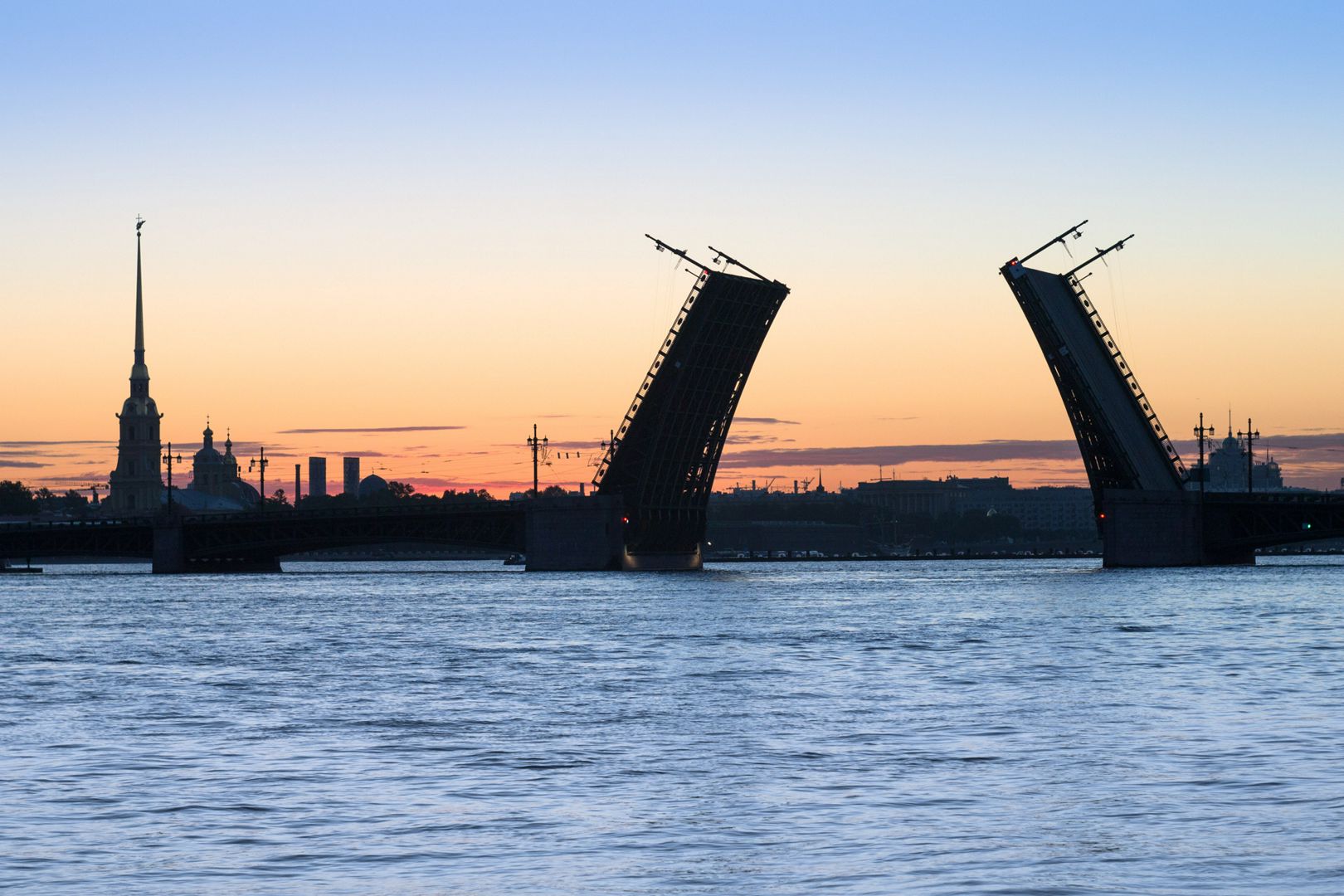Фото постер. Дворцовый мост в Санкт-Петербурге.